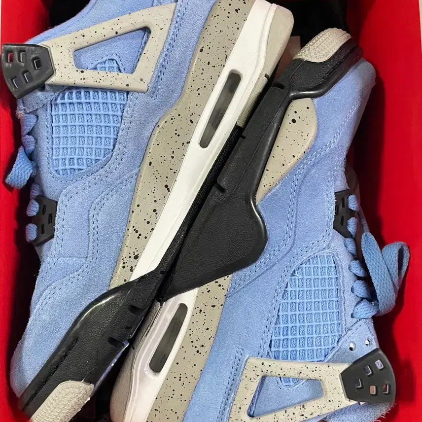 [BUNJANG] Nike Jordan 4 University Blue Sneakers / 235) 조던4 유니버시티 블루 크림