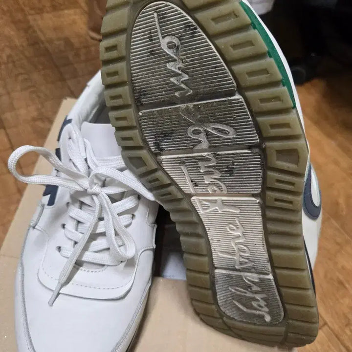 [BUNJANG] Ferragamo Gancini Sneakers (Size 260-265) Shoes / 페라가모 간치니 스니커즈 260~265 (표기41)
