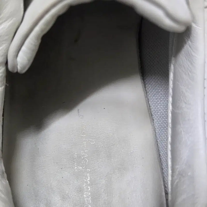 [BUNJANG] Ferragamo Gancini Sneakers (Size 260-265) Shoes / 페라가모 간치니 스니커즈 260~265 (표기41)