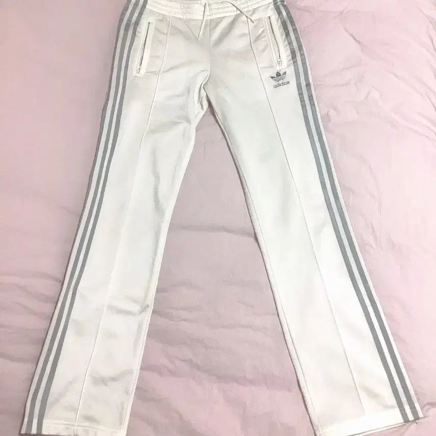 [BUNJANG] Adidas White Silver Training Track Pants / 아디다스 화이트 실버 트레이닝 트랙 팬츠 85 츄리닝 바지 갸루 빈티지