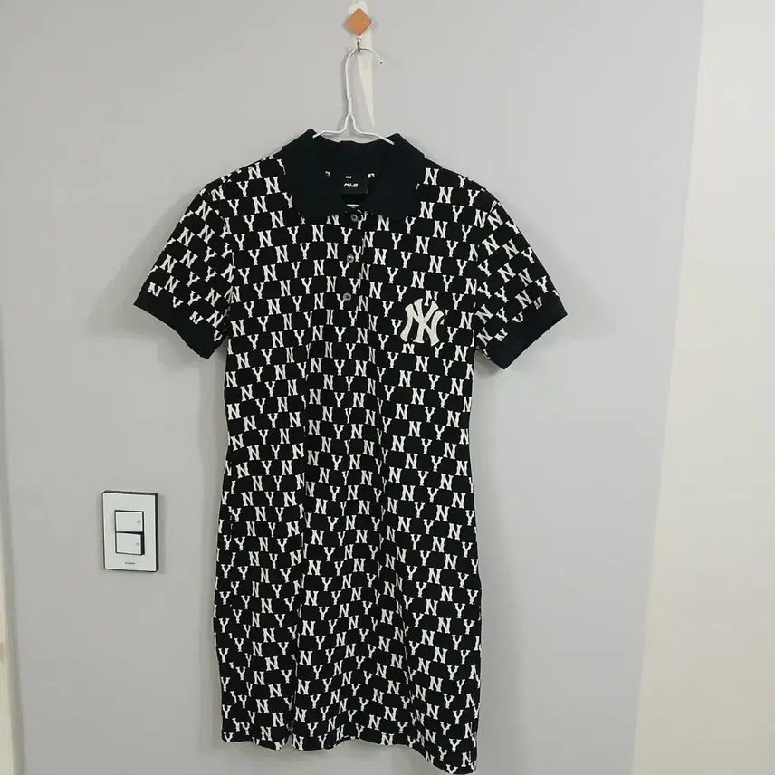[BUNJANG] MLB NY Monogram Short-Sleeve Polo Dress / MLB NY  모노그램 반팔카라 원피스 정품 55~55반