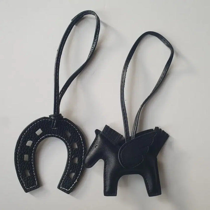 [SOLD OUT] 에르ㅡ말장식ㅡ키링. 백참.ㅡㅡ개당가격임