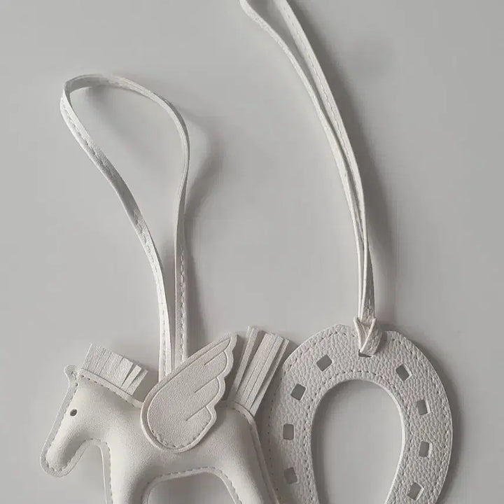 [SOLD OUT] 에르ㅡ말장식ㅡ키링. 백참.ㅡㅡ개당가격임
