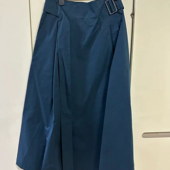 [BUNJANG] Elloge Flare Skirt Navy Size S / 엘로주 Elloge 플레어 스커트 네이비 S사이즈