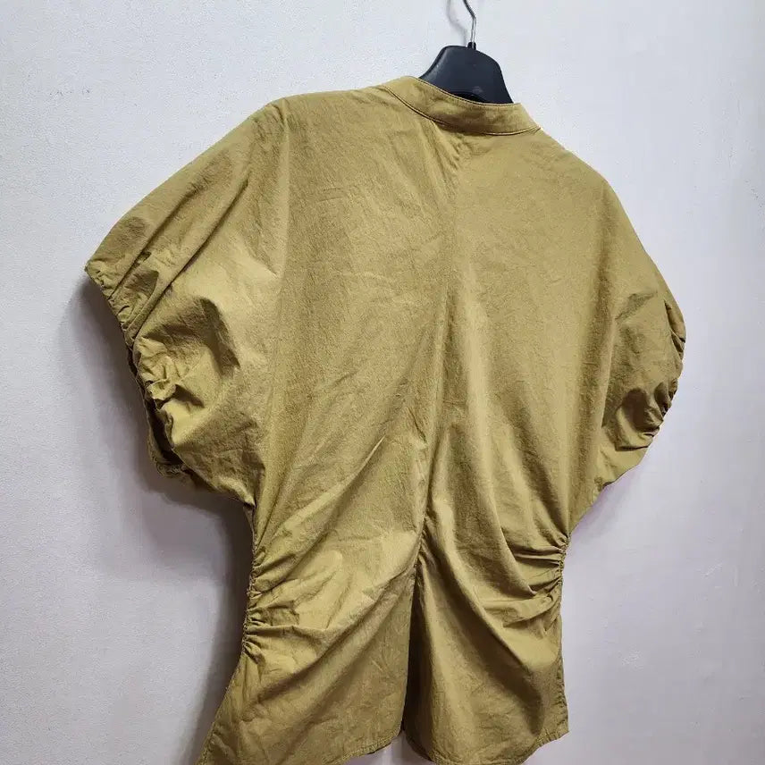 [BUNJANG] Fresh Label Nuts Shirring Blouse / 24년 프레쉬라벨 넛츠 셔링 블라우스