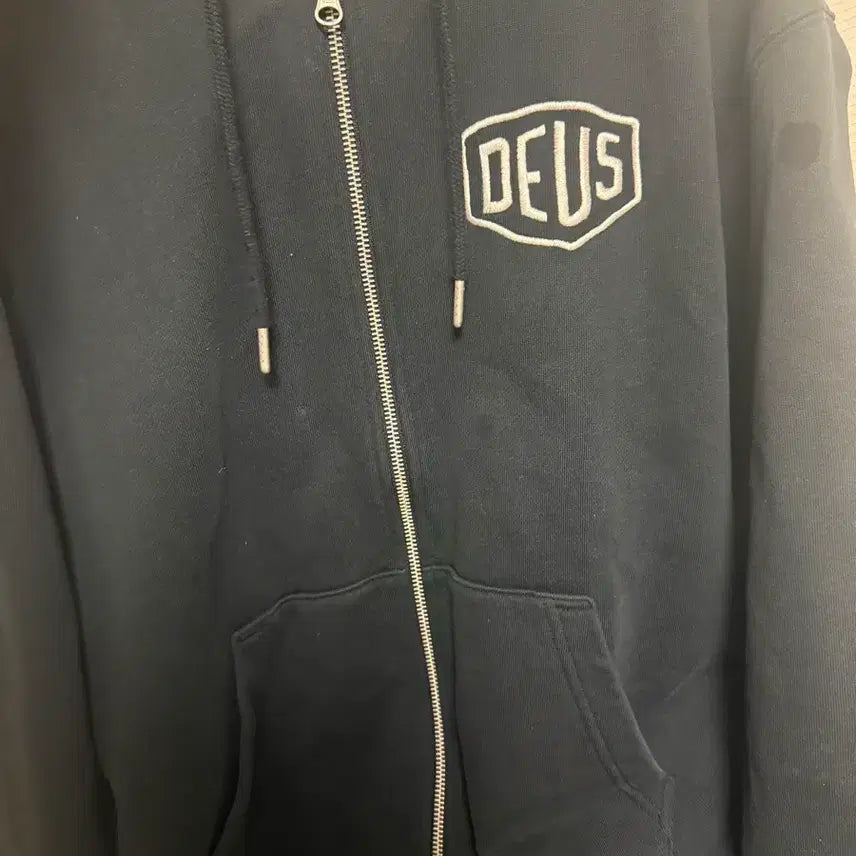 [BUNJANG] Deus Hooded Zip-up Black M / 데우스 후드집업 블랙 M