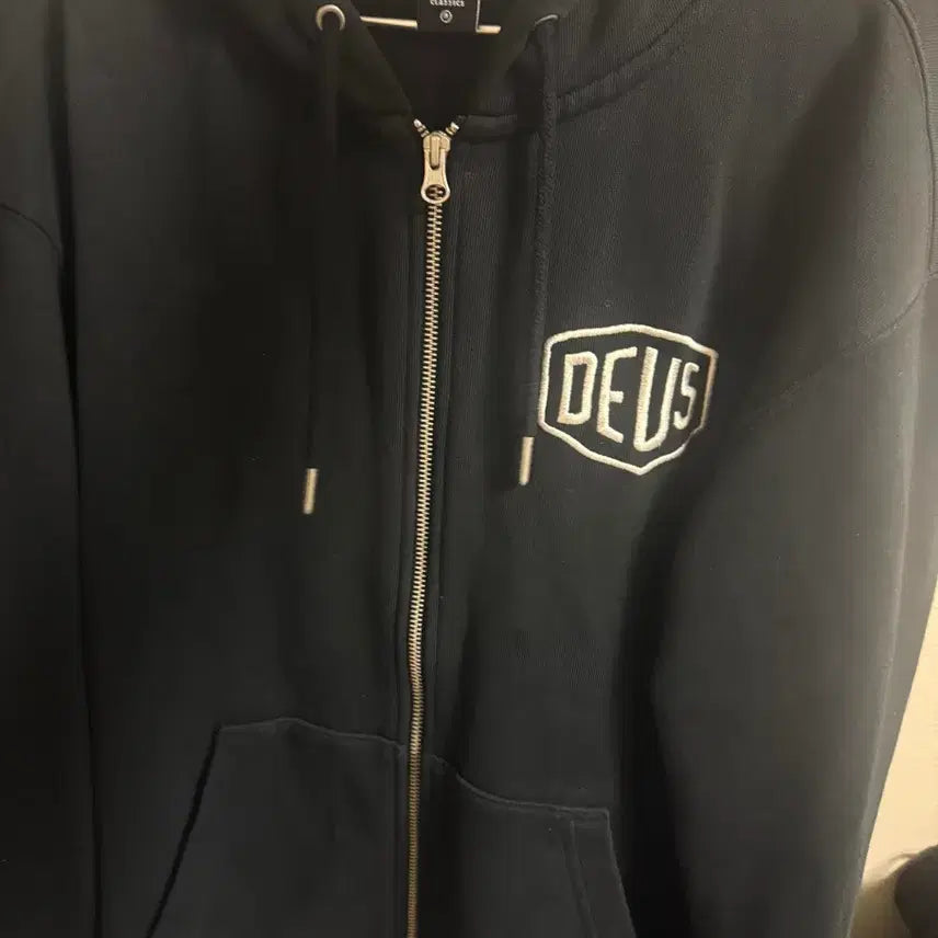 [BUNJANG] Deus Hooded Zip-up Black M / 데우스 후드집업 블랙 M