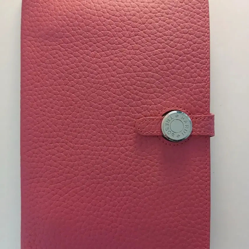 [BUNJANG] Hardy Tresor Hot Pink Skinny Passport Wallet / 하디트레졸 핫핑크 스키니 여권지갑