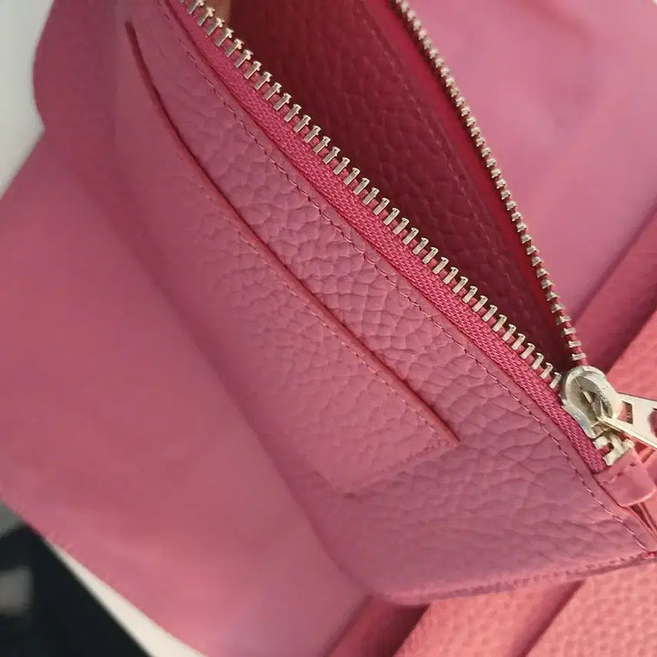 [BUNJANG] Hardy Tresor Hot Pink Skinny Passport Wallet / 하디트레졸 핫핑크 스키니 여권지갑