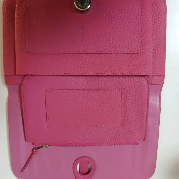 [BUNJANG] Hardy Tresor Hot Pink Skinny Passport Wallet / 하디트레졸 핫핑크 스키니 여권지갑
