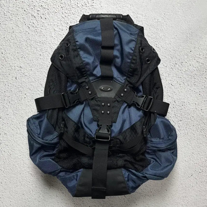 [BUNJANG] Vintage 00s Oakley Icon Backpack 2.0 / Vintage 00s Oakley Icon Backpack 2.0
