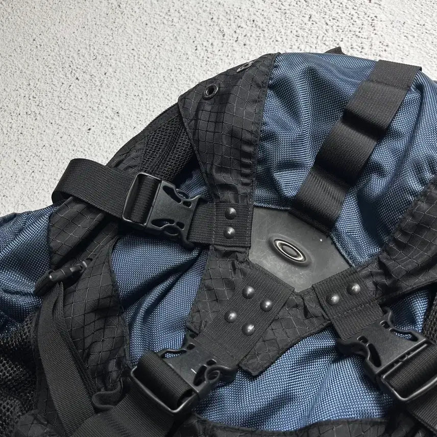 [BUNJANG] Vintage 00s Oakley Icon Backpack 2.0 / Vintage 00s Oakley Icon Backpack 2.0