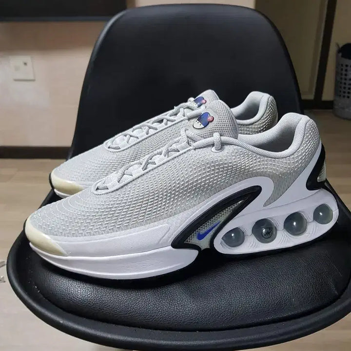 [BUNJANG] Nike Air Max Gray Sneakers (285mm) / 나이키 운동화 회색 에어맥스 스타일 285