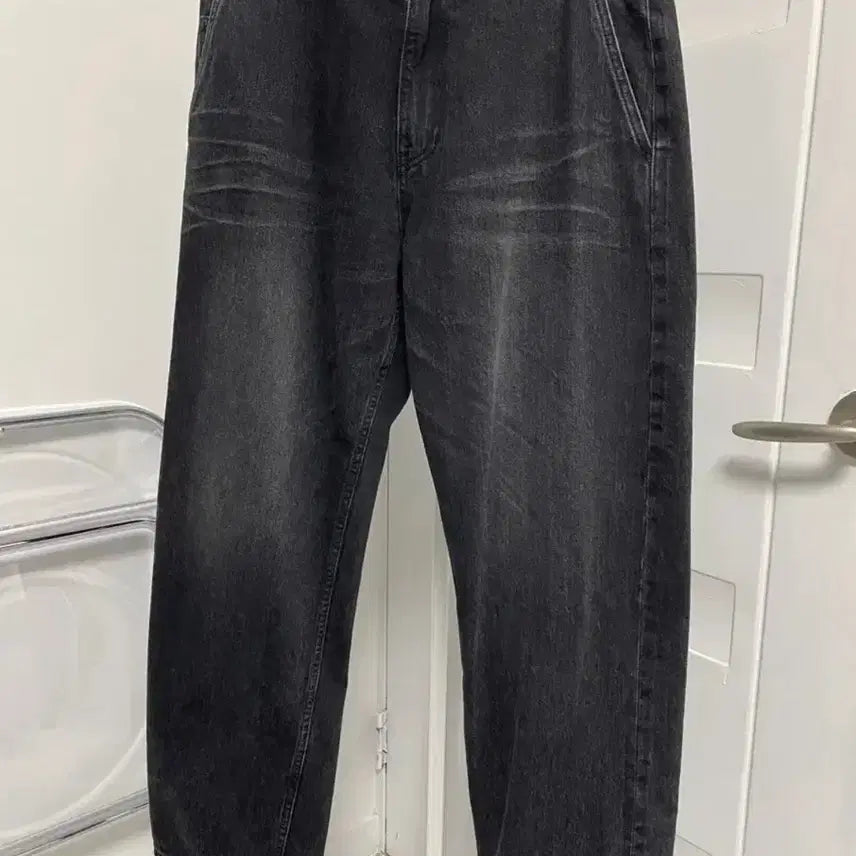[BUNJANG] Our Selves 23FW Relaxed Denim Pants Bleached Black / [2] 아워샐브스 23fw 릴렉스드 데님 팬츠 블리치드 블랙