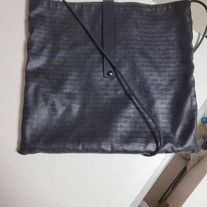 [SOLD OUT] 디올 Dior 로고 숄더백 블랙