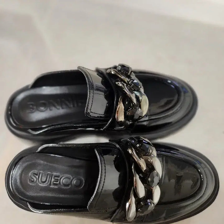 [BUNJANG] SUECOMMA BONNIE Black Chain Detail Heels / 슈콤마보니250.(38사이즈)