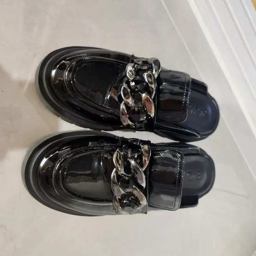 [BUNJANG] SUECOMMA BONNIE Black Chain Detail Heels / 슈콤마보니250.(38사이즈)