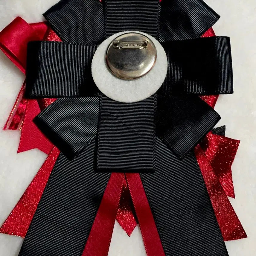 [BUNJANG] Red Rosette Badge / 레드 로제트