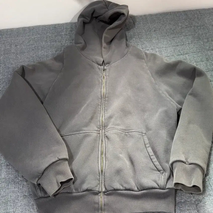 [BUNJANG] Yeezy Dark Grey Hoodie Zip-Up (Size S) / yeezy 후드집업 다크그레이 s