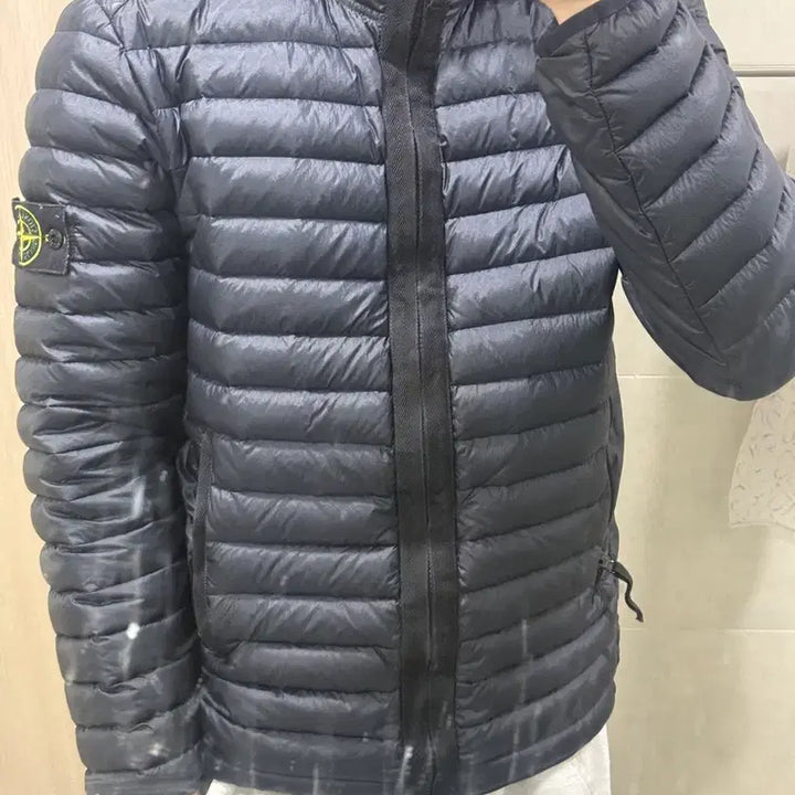 [BUNJANG] Stone Island Lightweight Padded Jacket / 23fw 스톤아일랜드 경량패딩