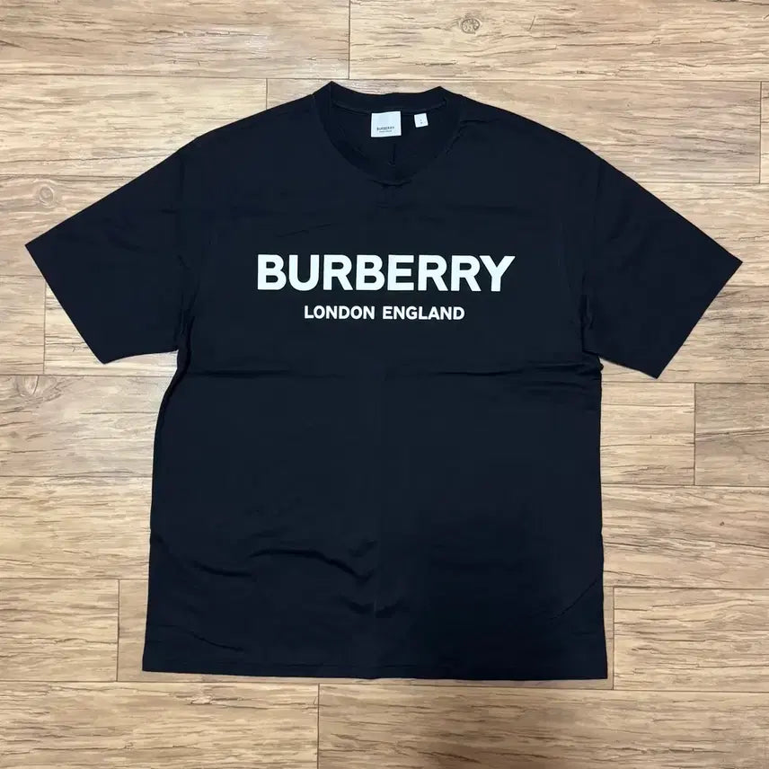 [BUNJANG] Burberry England Logo Short Sleeve T-Shirt L / [L] 버버리 잉글랜드 로고 반팔 티셔츠 8026016