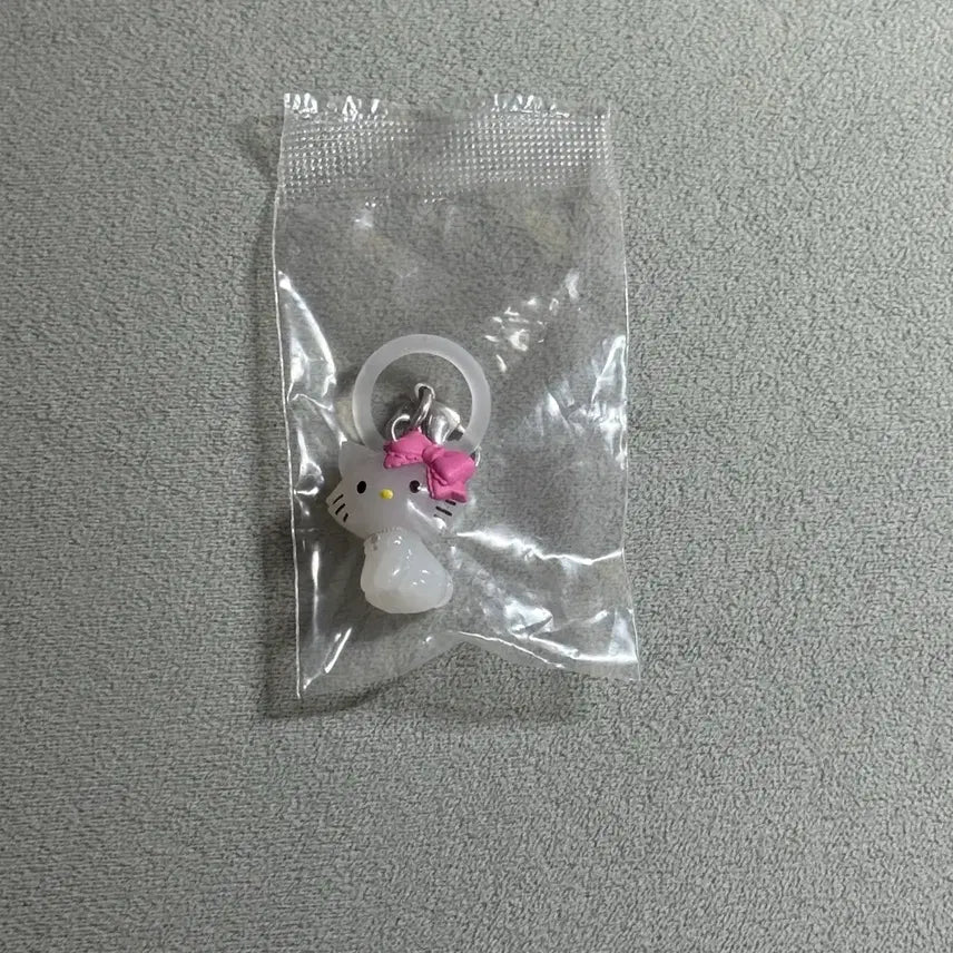 [BUNJANG] Hello Kitty Charmmy Kitty Keyring / 헬로키티 챠미키티 메지루시 키링 판매 양도 합니다