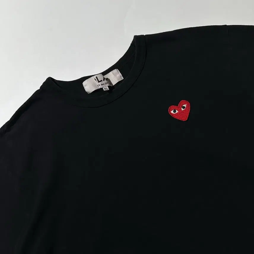 [SOLD OUT] [XL,매장판] 꼼데가르송 플레이 하트와펜 반팔 티셔츠 블랙