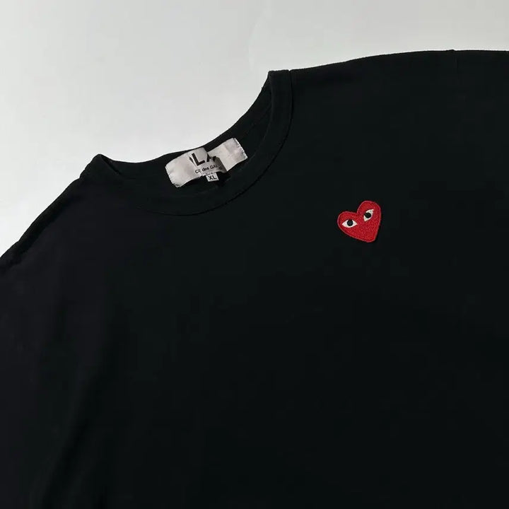 [SOLD OUT] [XL,매장판] 꼼데가르송 플레이 하트와펜 반팔 티셔츠 블랙