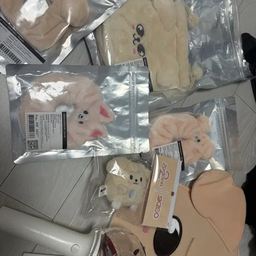 [BUNJANG] Stray Kids SKZOO Bundle Set / 스키즈 스키주 제품 및 앨범 일괄 처분