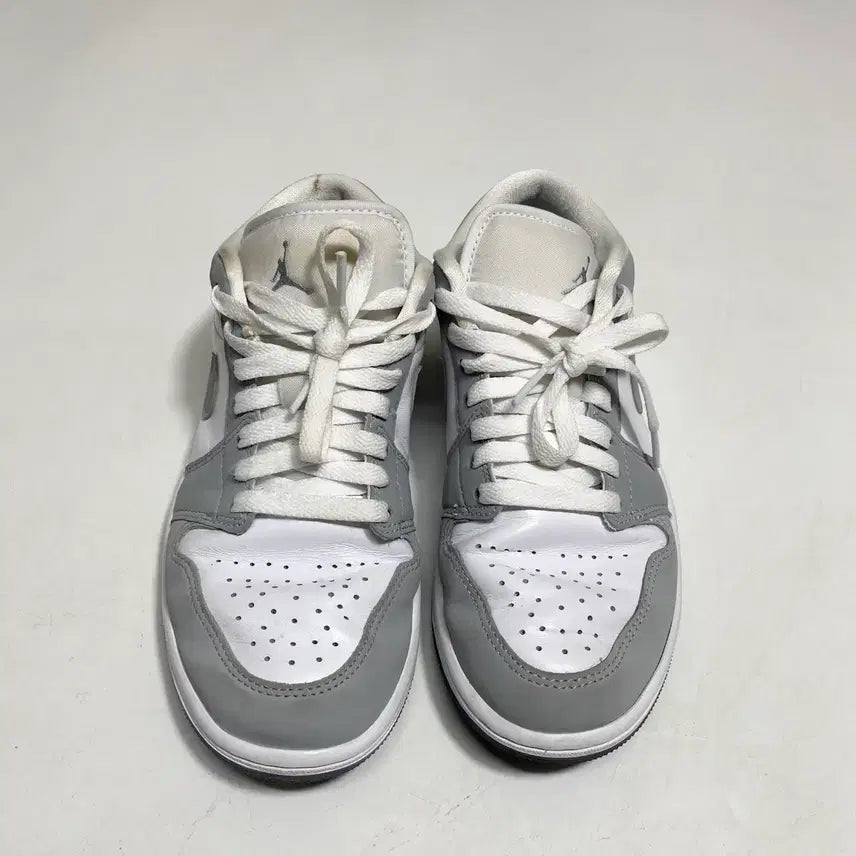[BUNJANG] Nike Air Jordan 1 Low (235) / 나이키 에어 조던 1 로우 235