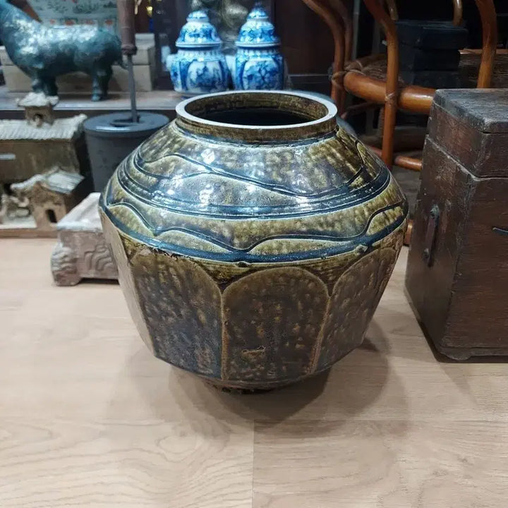 [BUNJANG] Ancient Seaganjoo Pottery Jar with Wave Pattern / 석간주 항아리