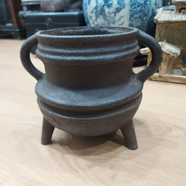 [BUNJANG] Antique Iron Tripod Brazier / 무쇠 3족 화로