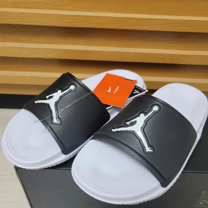 [BUNJANG] Jordan Slippers US 4Y (230mm) New / 조던 슬리퍼 US 4Y (230mm) 새상품