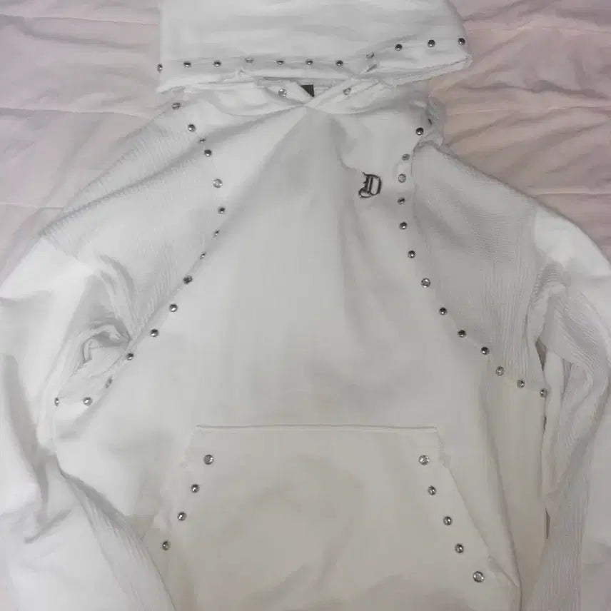 [BUNJANG] ODOR Grunge Studded Hoodie White / 오도어 그런지 스터드 후드 화이트