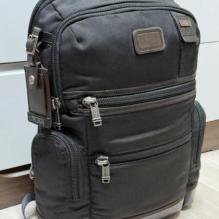 [BUNJANG] Tumi Alpha Bravo Knox Backpack / 투미 알파 브라보 녹스 백팩 (확장형)입니다