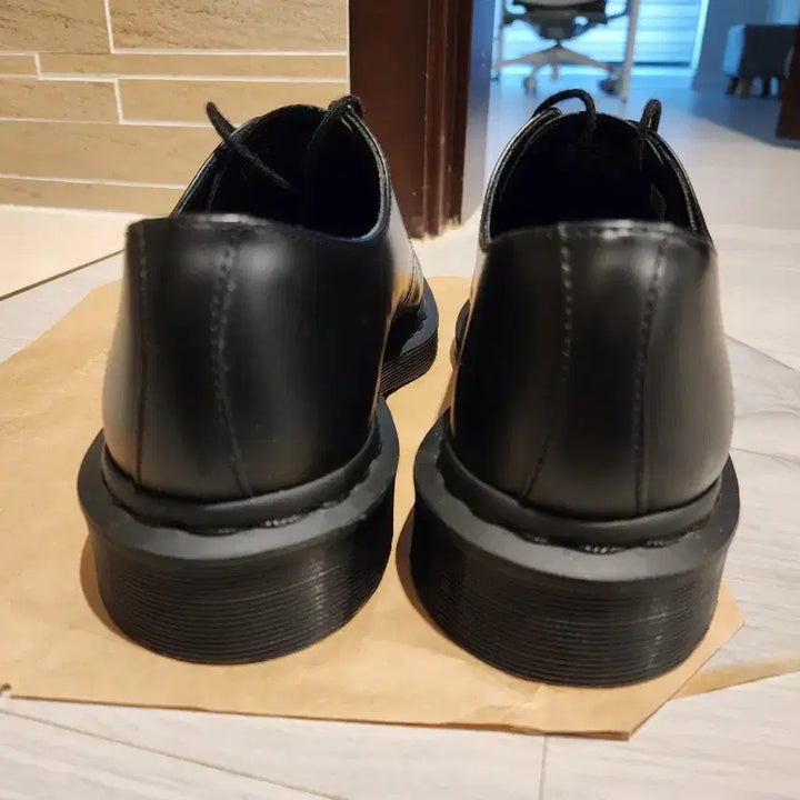 [SOLD OUT] 닥터마틴 1461 모노 블랙 더비 260
