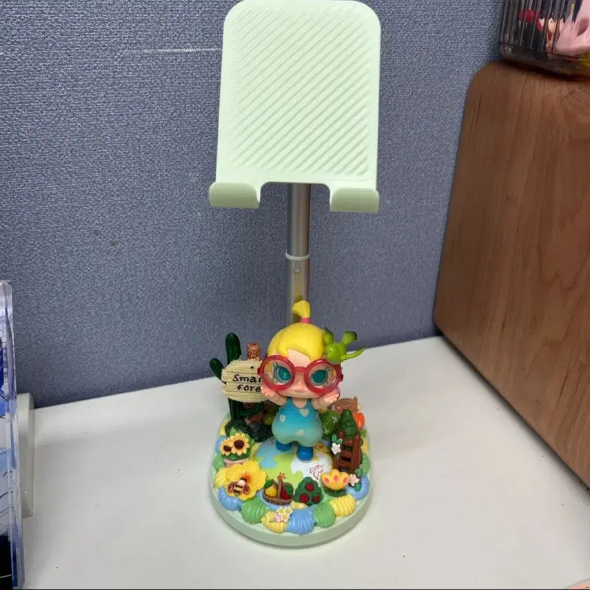 [BUNJANG] Pop Mart Baby Molly Figure Mobile Phone Stand / 정품 팝마트 베이비몰리 피규어로 만드 휴대폰 거치대