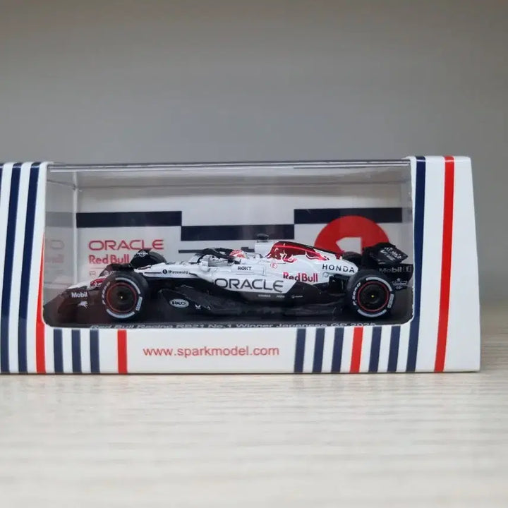 [BUNJANG] Spark Red Bull Max Verstappen Japan Grand Prix 1/64 Model Car / 스파크 레드불 일본 그랑프리 막스 베르스타펜 1/64 모델카 판매합니다.