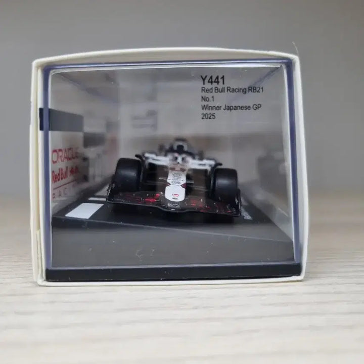 [BUNJANG] Spark Red Bull Max Verstappen Japan Grand Prix 1/64 Model Car / 스파크 레드불 일본 그랑프리 막스 베르스타펜 1/64 모델카 판매합니다.