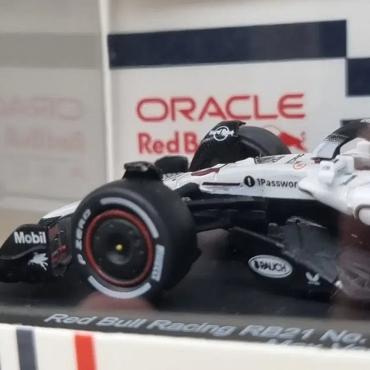[BUNJANG] Spark Red Bull Max Verstappen Japan Grand Prix 1/64 Model Car / 스파크 레드불 일본 그랑프리 막스 베르스타펜 1/64 모델카 판매합니다.