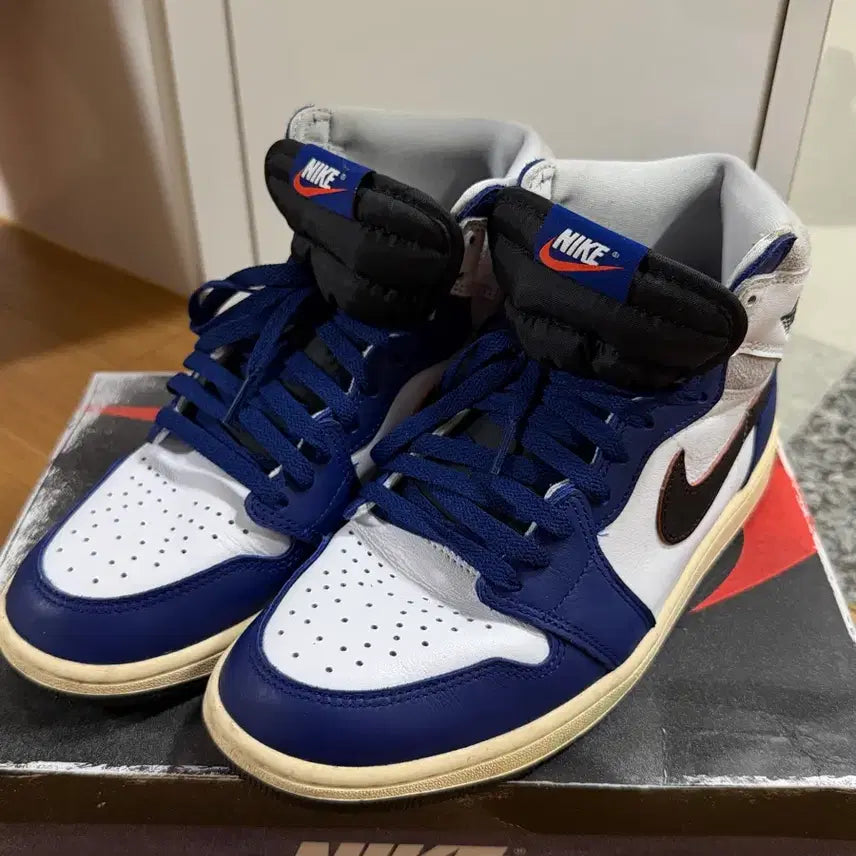 [BUNJANG] Nike Air Jordan 1 Retro High OG True Blue Sneakers / 나이키 에어조던1 레트로 하이 OG 트루블루 275