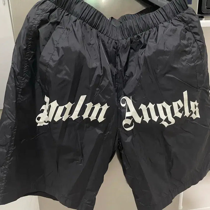 [BUNJANG] Palm Angels Black Shorts / 팜엔젤스 블랙 반바지