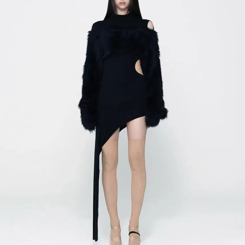 [SOLD OUT] bonnae turtleneck cut out dress