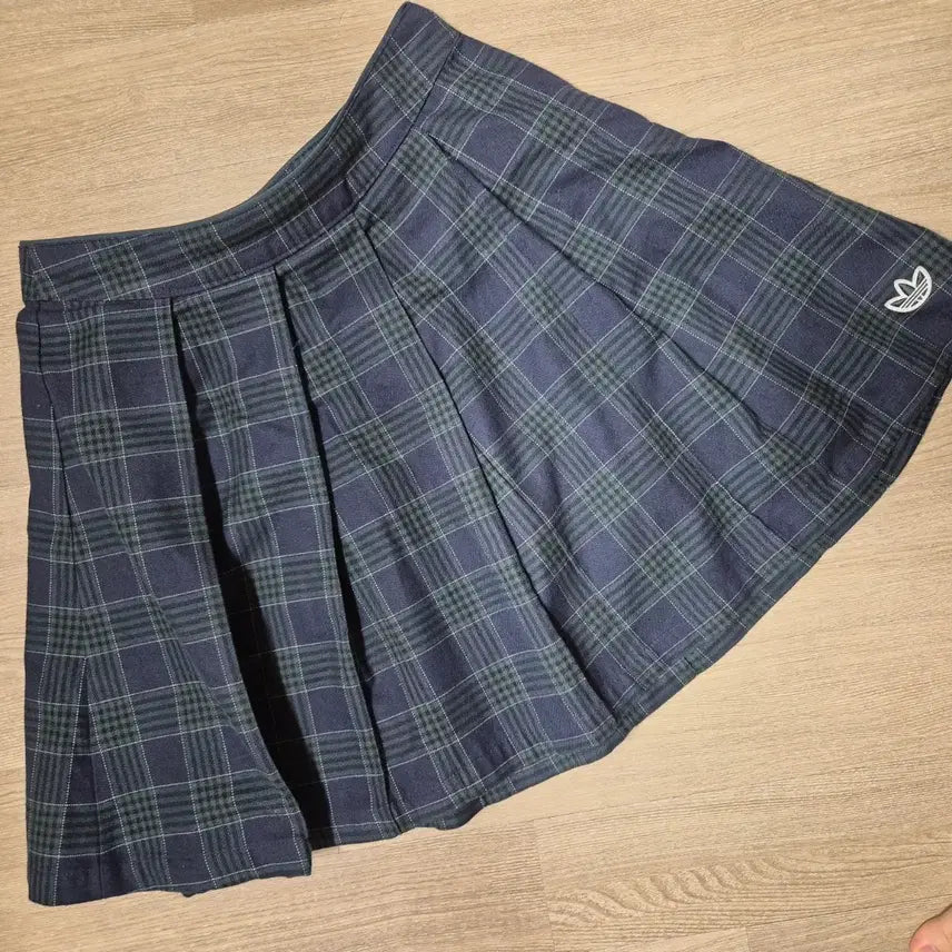[BUNJANG] Adidas Navy Check Pleated Skirt / 아디다스 네이비 체크 플리츠 스커트