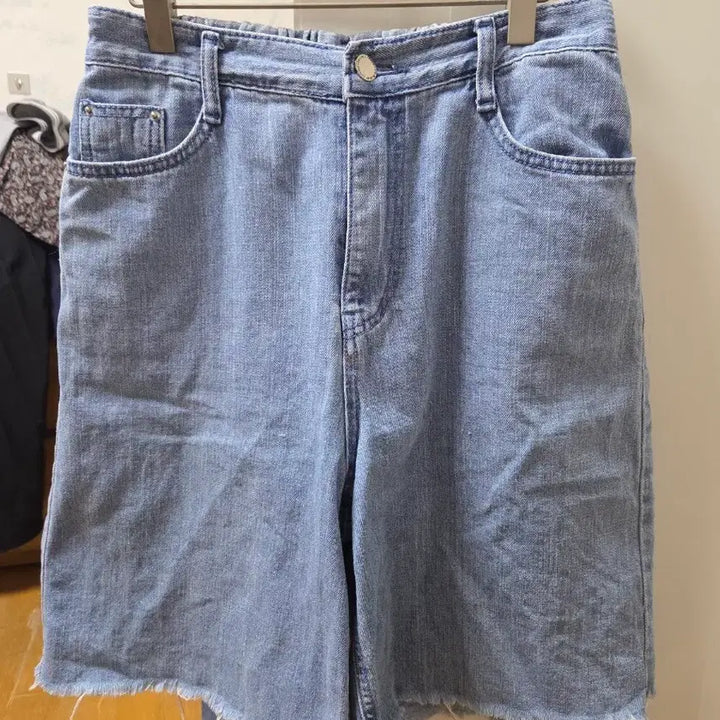 [BUNJANG] Unspecified Denim Shorts and T-shirt / 5부청바지(m) 반팔티셔트(95)