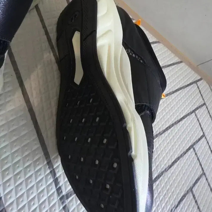 [BUNJANG] Ssim Sneakers (Black) - Designer Shoes / 디자이너 슈즈 씸 스니커즈.235사이즈