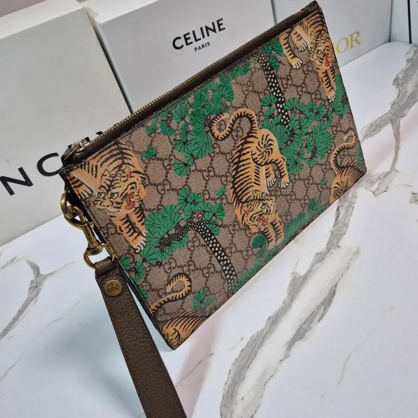 [BUNJANG] Gucci GG Supreme Bengal Tiger Clutch Bag Pouch / (정품) 구찌 GG 수프림 뱅갈 타이거 클러치백 파우치