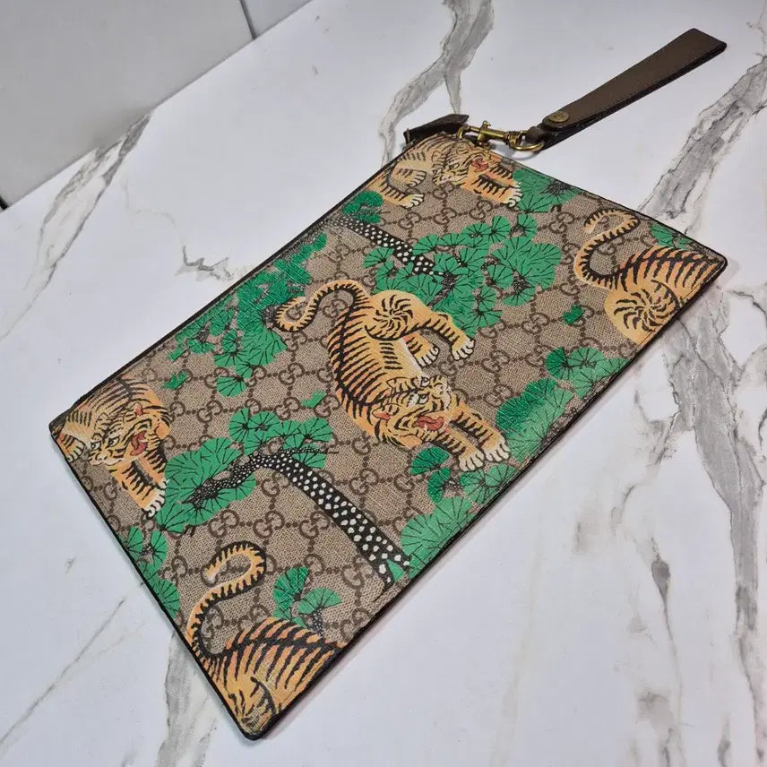 [BUNJANG] Gucci GG Supreme Bengal Tiger Clutch Bag Pouch / (정품) 구찌 GG 수프림 뱅갈 타이거 클러치백 파우치