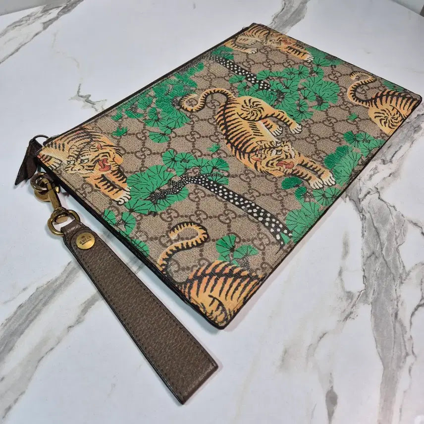 [BUNJANG] Gucci GG Supreme Bengal Tiger Clutch Bag Pouch / (정품) 구찌 GG 수프림 뱅갈 타이거 클러치백 파우치