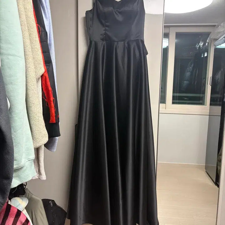 [BUNJANG] Black Satin A-Line Long Wedding Snap Dress / 웨딩스냅 드레스